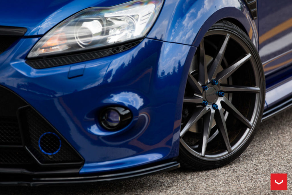 Ford Focus Winterkompletträder - Vossen CVT Aluflegen auf Ford Focus RS kaufen
